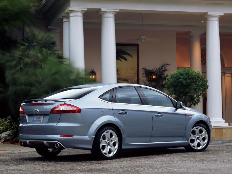  Ford Mondeo 007 Casino Royale 2006 года  (фото 2 из 4)